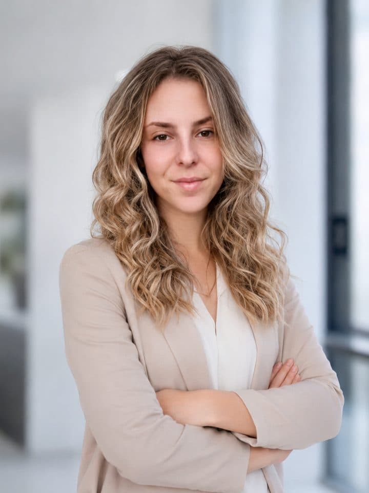 Lisa Frerk, Disponentin bei AMGEON